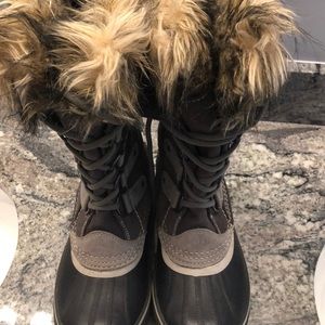 Sorrel boots worn once like new